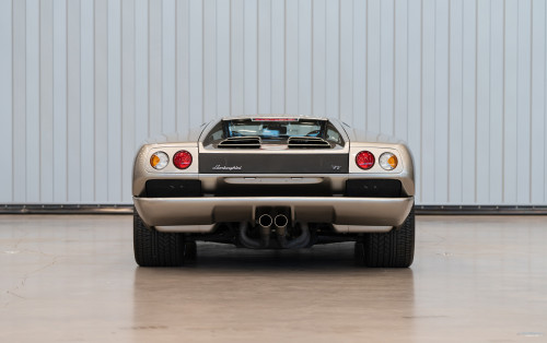 ルビーページ 2003 Lamborghini Murciélago | Gooding Christie's